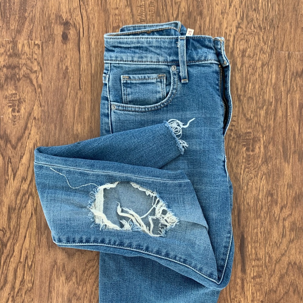 High Rise Levi 712 Denim